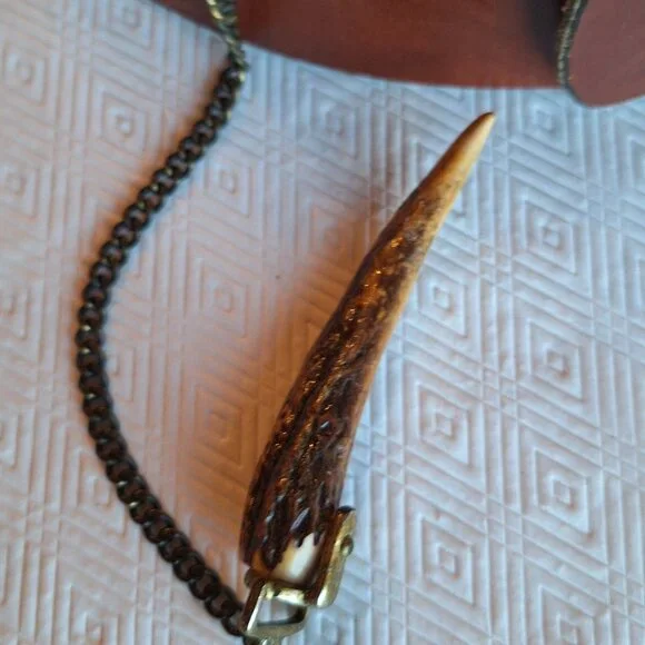 Leather Belt with Bone latch - Picture 4 of 12